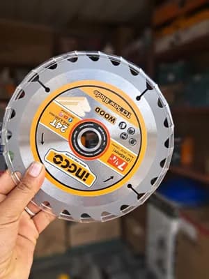 ingco 1400W generator