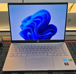 HP Pavilion Plus 14.1 512GB 16GB