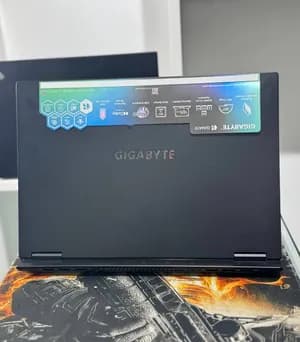 Gigabyte A16 16GB 512GB