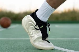 Adidas volume 10 orginal men's shoe's USA