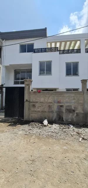 ቤት 250 ካሬ G+2