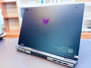 ACER PREDATOR PHN16 16.1 inch 2k 240Hz