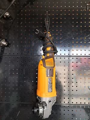 ingco ግራይደር 2400w