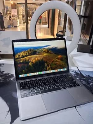 Apple MacBook Air 2019