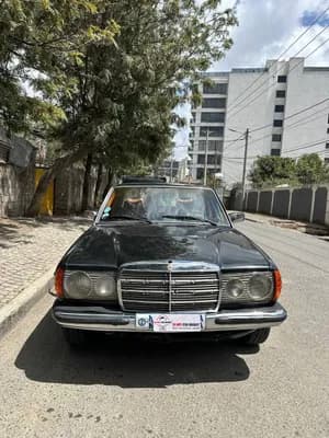 Mercedes W123