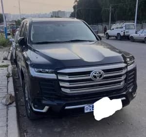 Toyota Land Cruiser V8 V-XR 2013