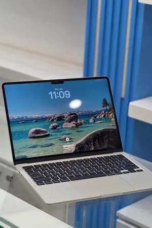 Brand new MacBook M4 Air ( 2025)