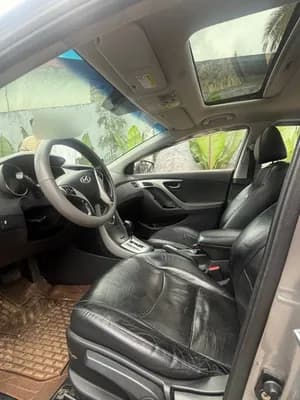Hyundai Avante 2013