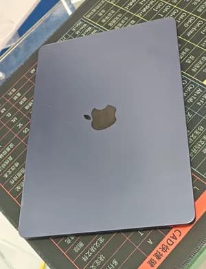 MacBook Air M2 (2022)