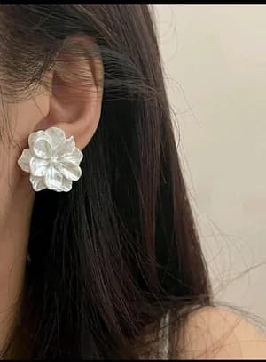 Fashionable Earring