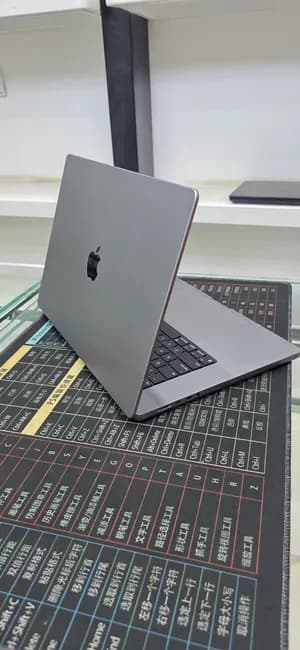 MacBook Pro M1 MAX (16-inch)
