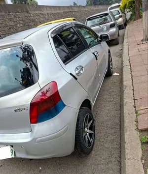 Yaris Compact 2009