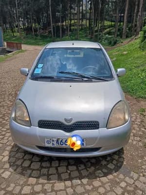 Toyota Vitz 2001